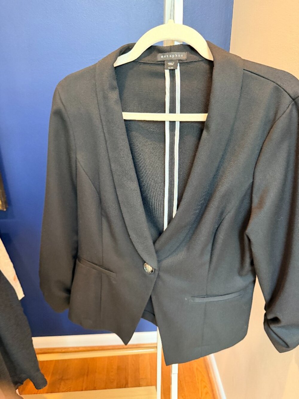 Simple 3/4 sleeve blazer